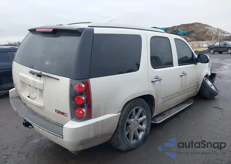 2011 GMC Yukon Denali z USA, uszkodzony, nr VIN 1GKS2EEF1BR306883